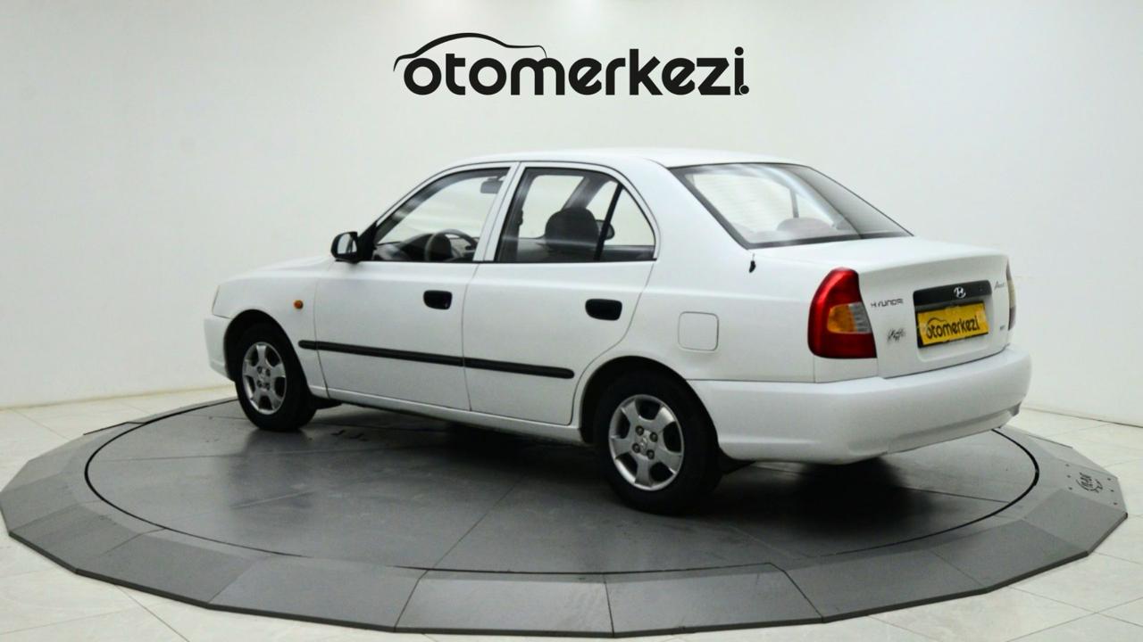 HYUNDAI ACCENT 16